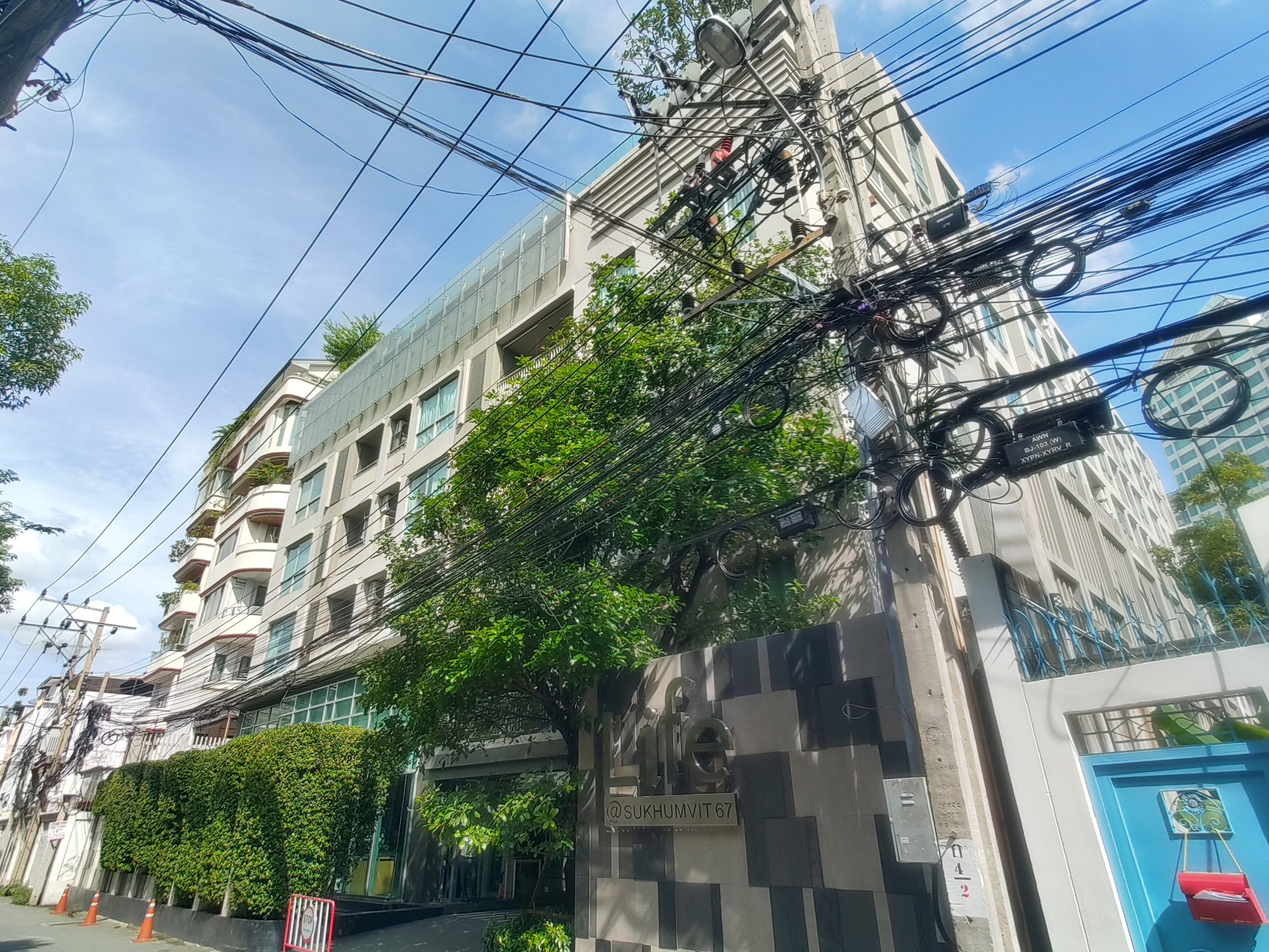 Life @ Sukhumvit 67 Condominium