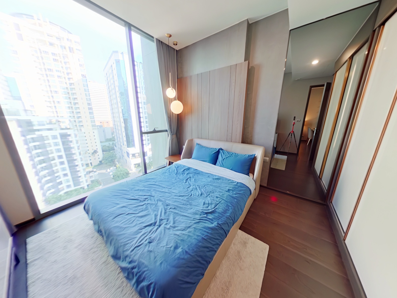 LAVIQ SUKHUMVIT 57
