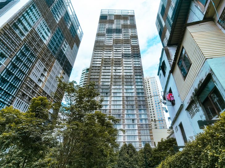 Hampton Residence Next to Emporium