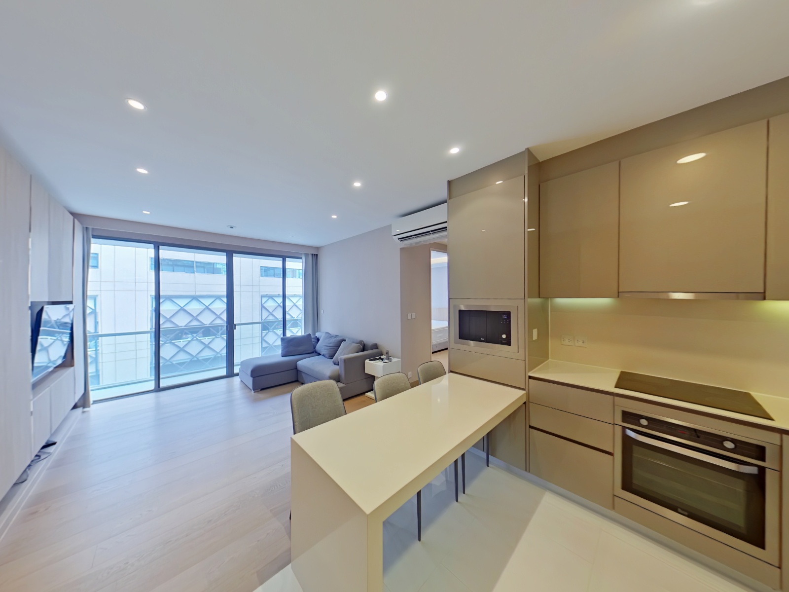 VILLA 24